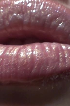 Lip gloss fetish &amp; worship