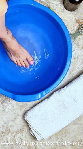 Petite Feet/soles waterplay. Rosy nails. Long toes.