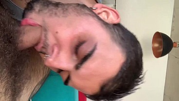 CHUPANDO AMIGO DO PAUSAO