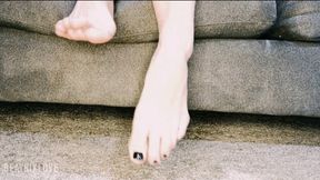 Maid Notices Your Giantess Fetish