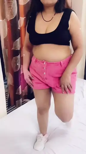 Model at New Delhi Camera Shooting