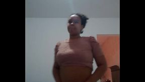 ACORDEI COM FOGO NA BUCETINHA CARENTE PROCURANDO ALGUEM PARA APAGAR