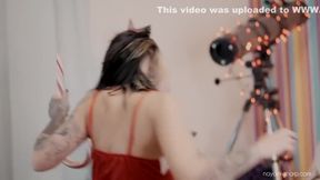 Kate Truu And Nayomi Sharp - Xxxmas Party With Dutch