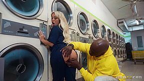 Laundromat Loads - Luna Luxe