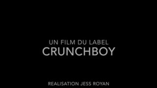 Kemény, bareback, tetovált amatőr Jess Royan, Master Aaron és Dante Lucas szopásos, nyalogatós és gecilövéses jelenetei.