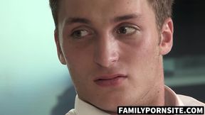 FamilyPornSite.com - Shoving meaty cock inside Harlen Quindels hole