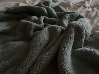 Hot mother I'd like to fuck Fingers Her Soaked Snatch