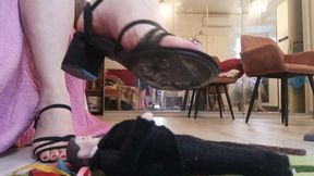 Mistress Claudia in : sei piccolo piccolo bambolotto