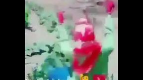 Mulher voando com legendas &aacute_rabes fds