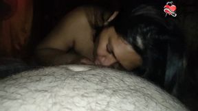 dandole placer a mi esposo en una habitacion oscurita