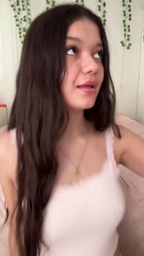 Tiny teen exposes her tits on OnlyFans