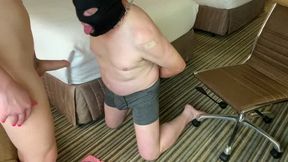 Fucking a guy on a leash