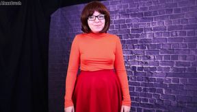 Velma Convinces Shaggy to Be Brave