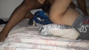 don't come inside me im not ready.