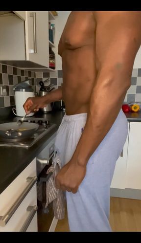 Very Daring Move Considering That I Was Frying! How’s Your Sunday? Cooking Here to Eat and Relax. Happy Sunday My Lovers