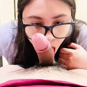 Beautiful whore gives me a blowjob and I cum on her pretty face