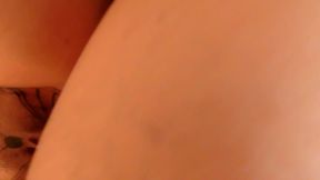 puta sin remedio, se desmaya ahogada por una pija en garganta profunda y al despertar se coje al medico