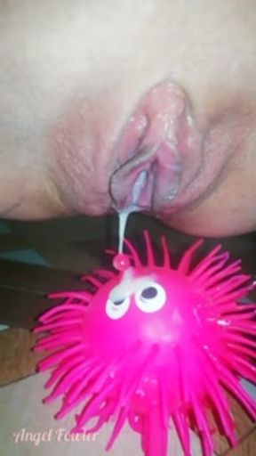 Teenage cunt dripping creampie all over the face of a funny pink toy - HD Angel Fowler