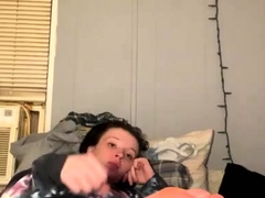 Amateur Foot Fetish Girlfriend Sucks and gives a Footjob