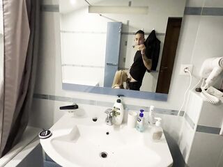 WILD BANG IN THE LAVATORY DURING A PARTY