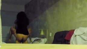 la invite a un bar y ademas de borracha se puso caliente