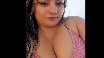 tetona en su casa
