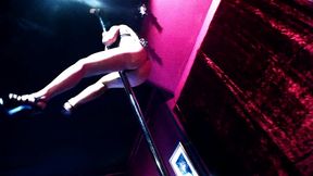 alicia rhodes incorporates fisting and strapons into her shows with elle brooks