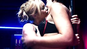 alicia rhodes incorporates fisting and strapons into her shows with elle brooks