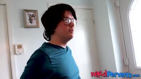 Curvy babe Valentina Bianco deepthroat big cock in casting
