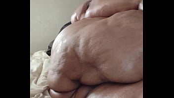 SSBBW huge body oil up