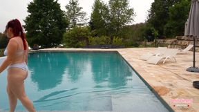 I Masturbate by the Pool!