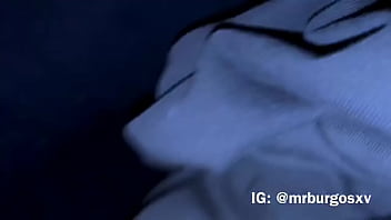 Mi prima me la jala en la cama de sus pap&aacute_s ig @mrburgosxv