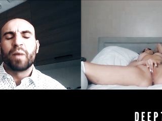 ”Hot Athena Faris webcam cunt play while bald stud watches”