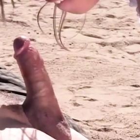 Stunning Hitchhiker Naomi Russell Gets Her Perfect Tushy Railed in the Middle of the Desert