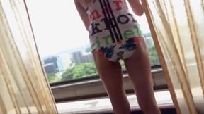 Active Gravure Idol Sakura's Poolside Date Adventure with Her Stunning New Swimsuit