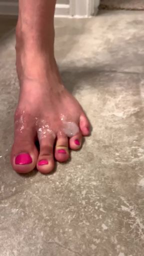Creampie cum on toes