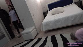 KARINA - Crawl to me, I need a foot massage! (4K)