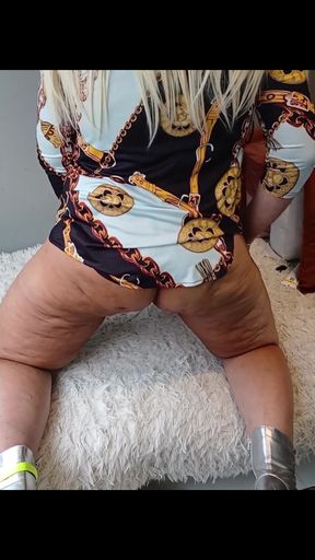 Sticking My Tanned Butt Out and Plugging It in