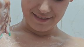 Take a sensual shower with the hairy queen Chelsea K