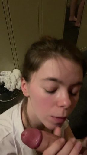 Dirty slut in sportsclub