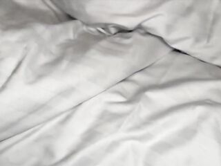 Elle se fait démonter par son colocataire dès son réveil !