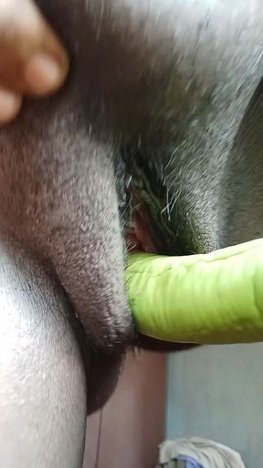 Big cock pussy eating performance videos