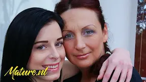 Seductive Stepmom Invites Stepdaughter For Steamy Pussy Exploration