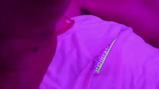 I grabbed my girlfriend's pussy with hair clips and fucked her