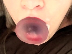 Amateur brunette double toying on webcam