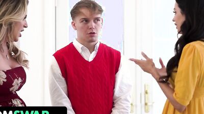 Two slutty girls are banging with two dudes in a foursome
