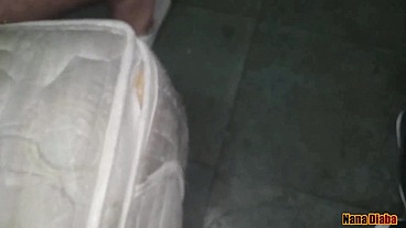 Garota Arab com seus recursos de imensos seios longos