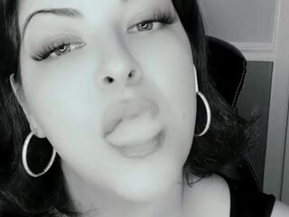 Won’t u cum share with me..