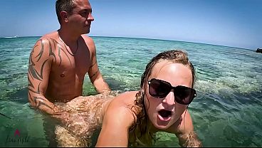 REAL LIFE UNTERWASSERSEX IM MEER?! PRIVATE URLAUBS-PUSSY BESAMUNG!