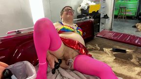 Hole Stretching Good Time!!
